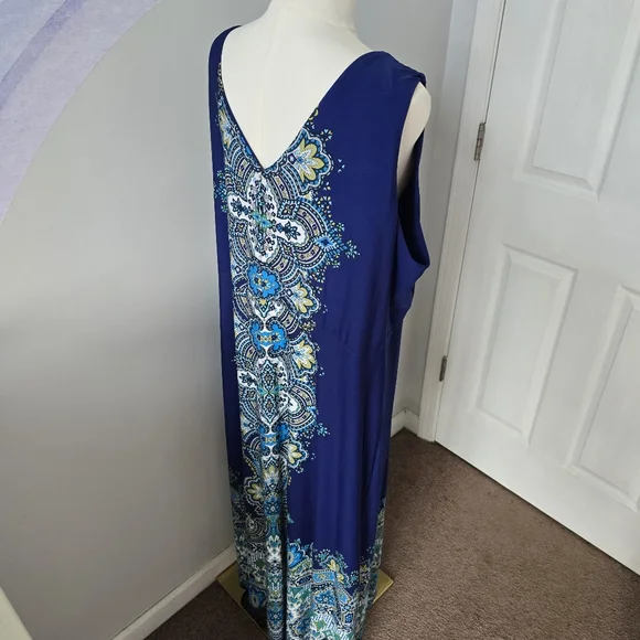Liz Lange | 2X | Blue Paisley Sleeveless Maxi - Picture 3 of 7